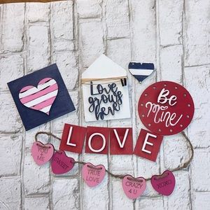 Valentine’s DayTiered Tray Set